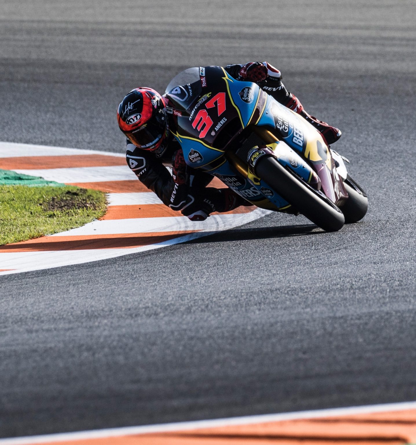 Privacity - ELF Marc VDS Racing Team