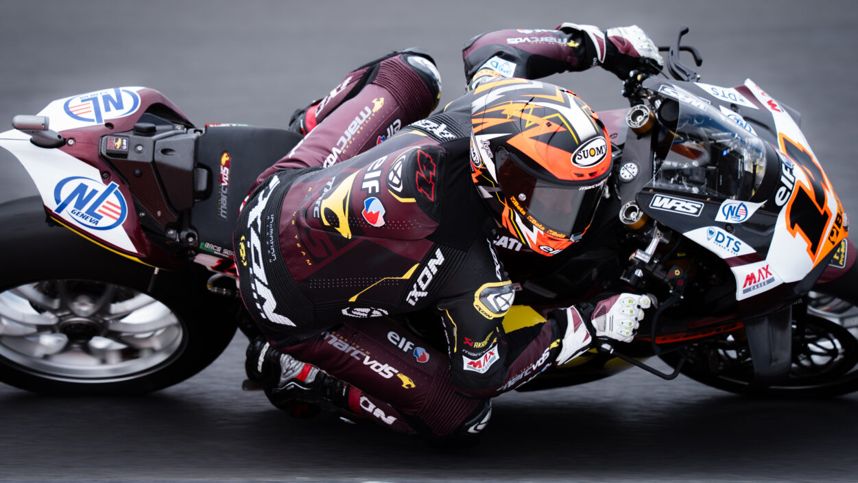 Lowes makes flying start in Most 1