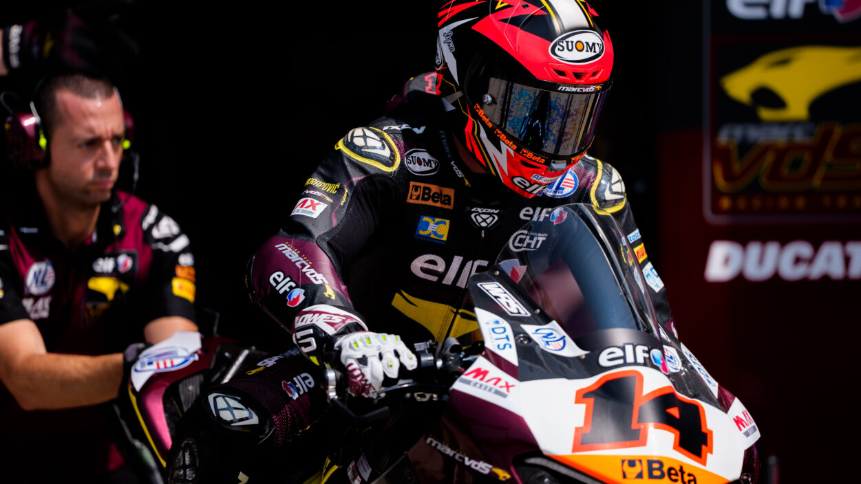 Mixed fortunes for Lowes on opening day in Misano 15
