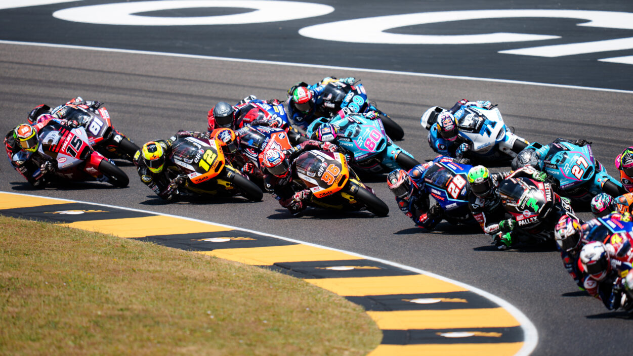 Tricky end to Italian GP for Marc VDS team-mates 11