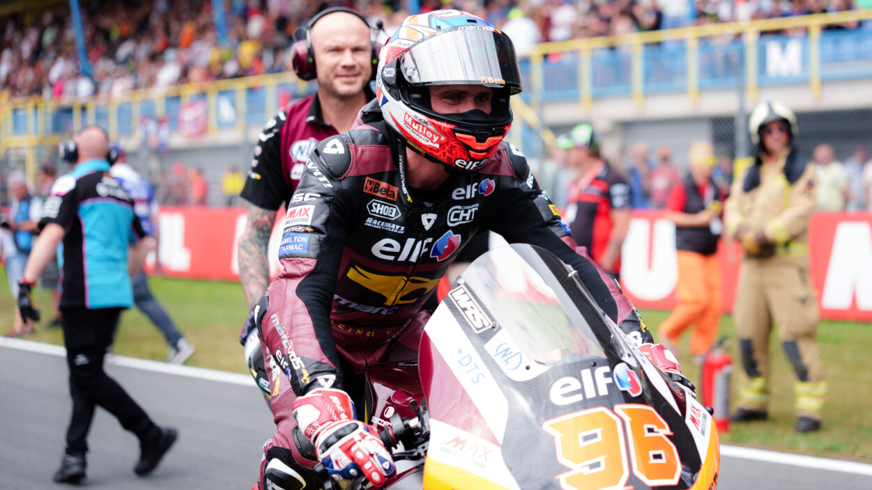 Fighting fourth for Dixon in tense Dutch outing 11