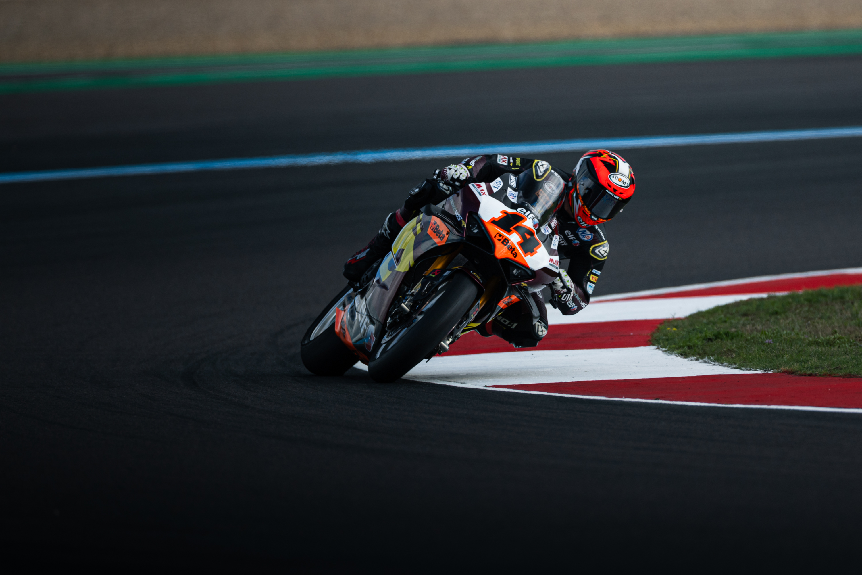 Rapid Lowes makes flying start in France 1