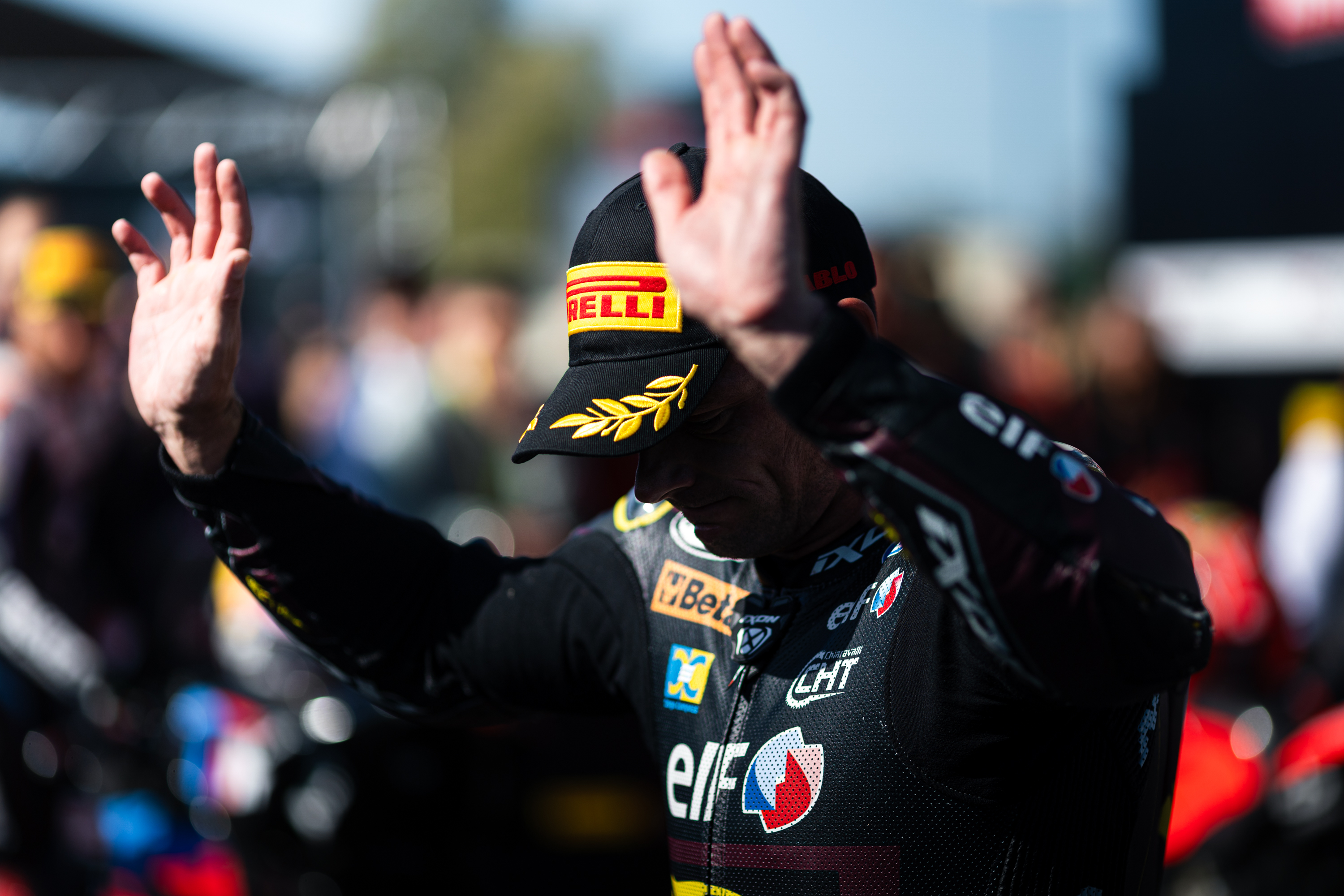 Lowes ninth after falling from podium fight 1