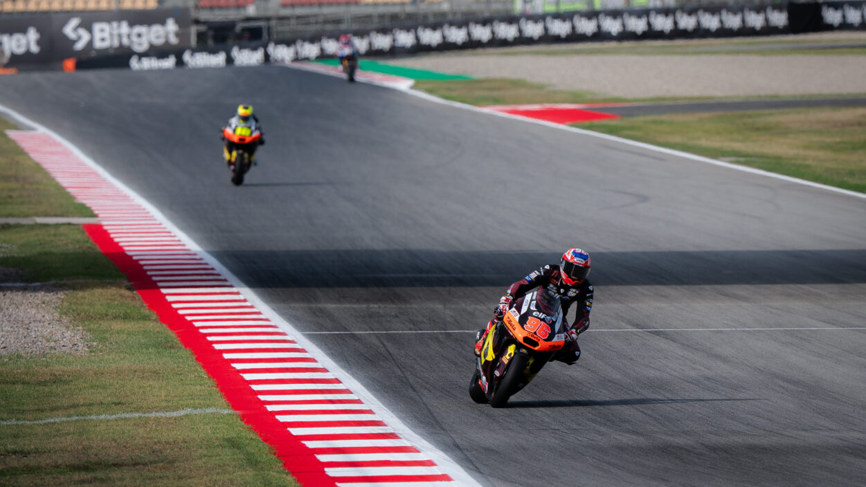 Dixon fast out of the blocks in Barcelona 11
