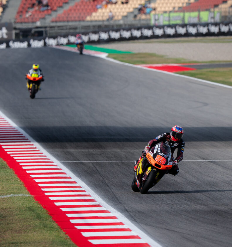 Dixon fast out of the blocks in Barcelona 3