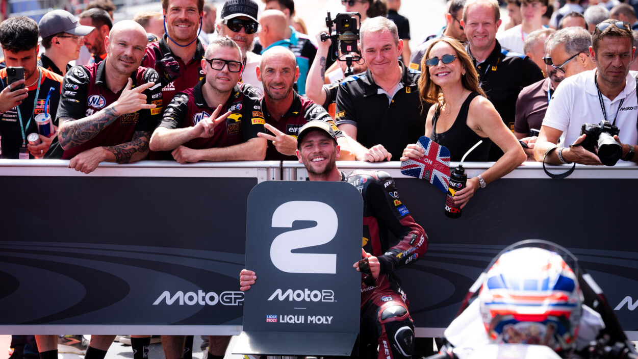 Stunning second for Dixon in tight Barcelona qualifying 19
