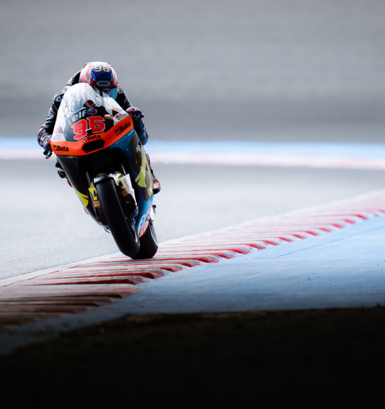 Dixon opens up on top in Motegi 9