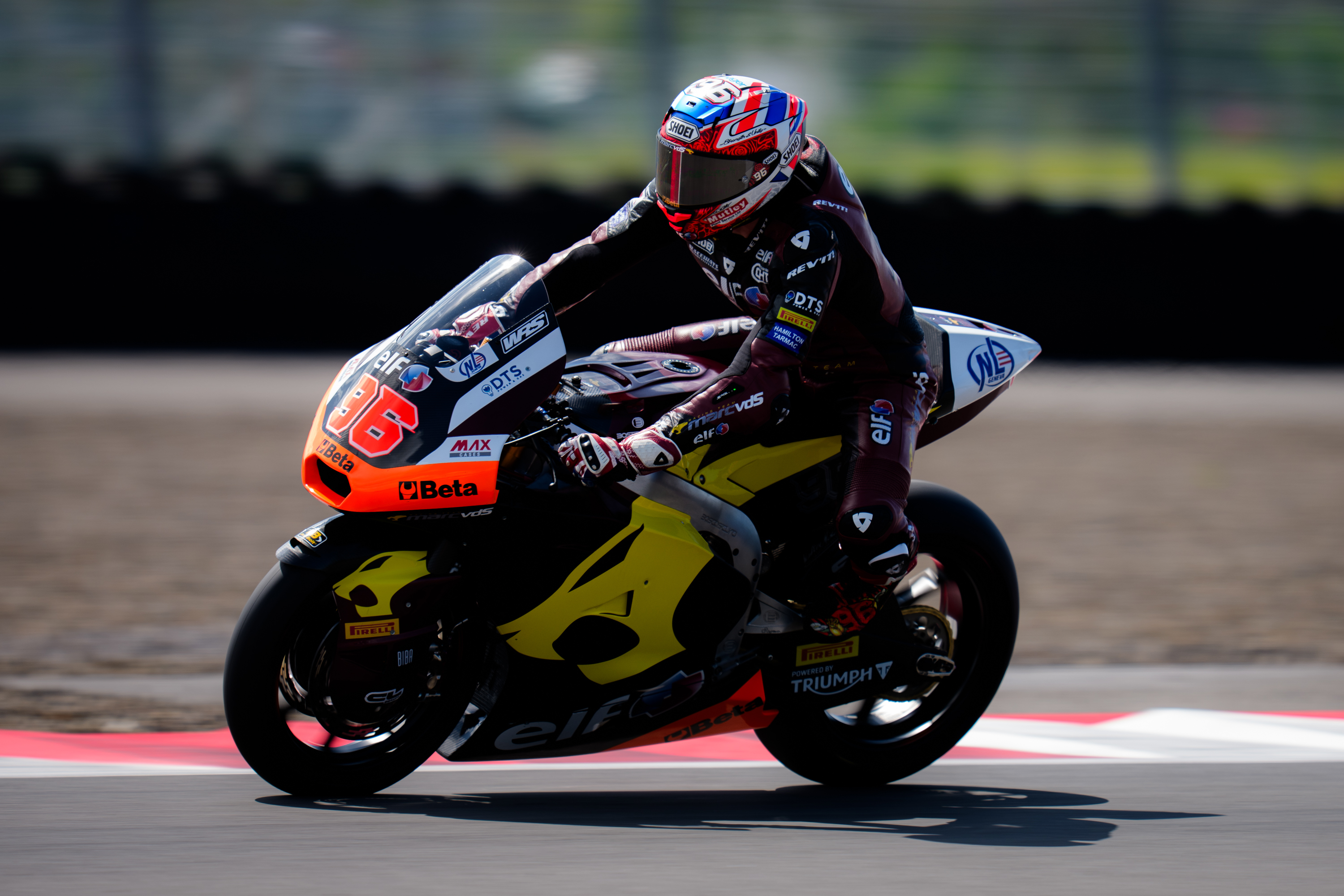 Dixon hopeful of podium push from third row 1