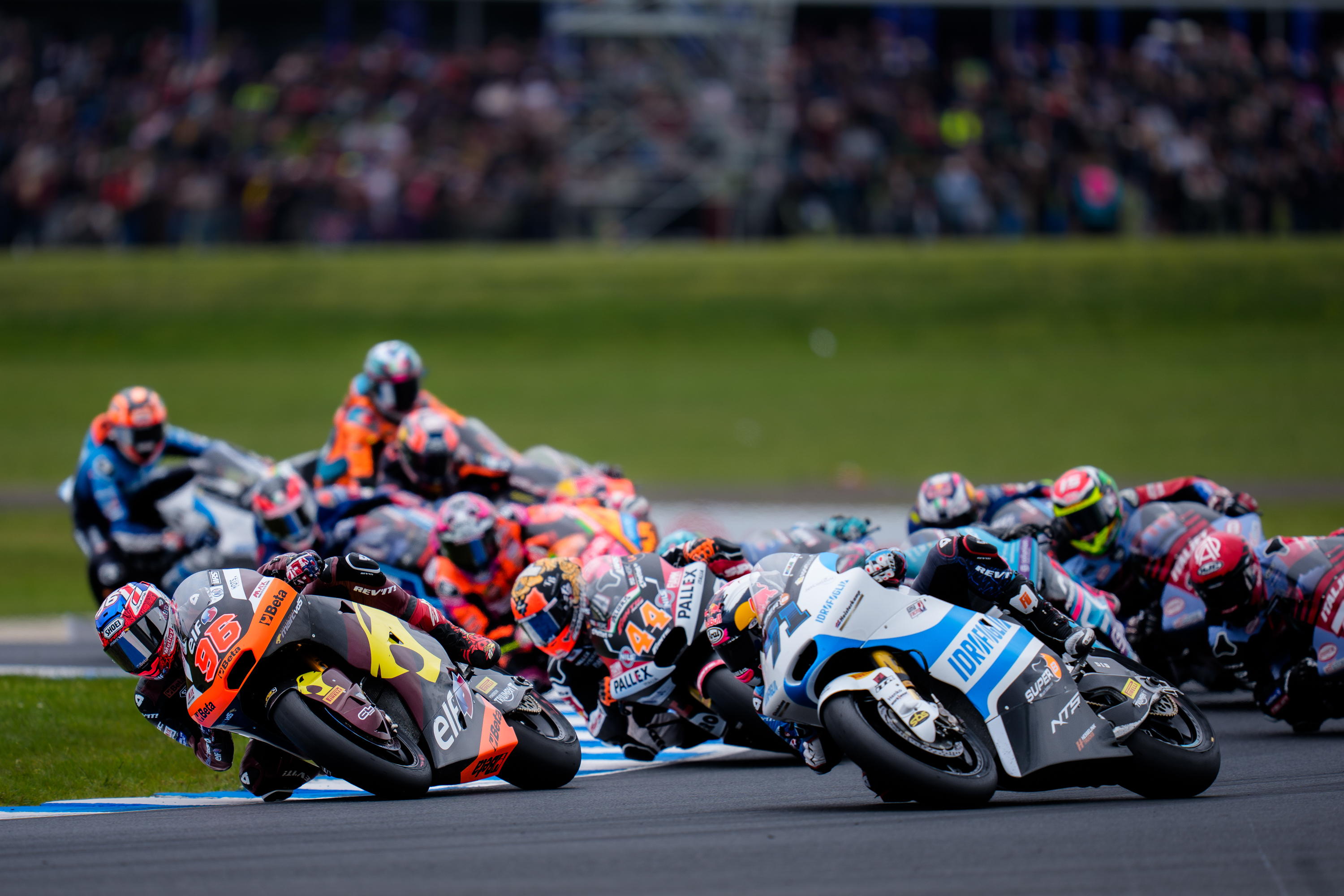 Fighting fifth for Dixon in Phillip Island thriller 1
