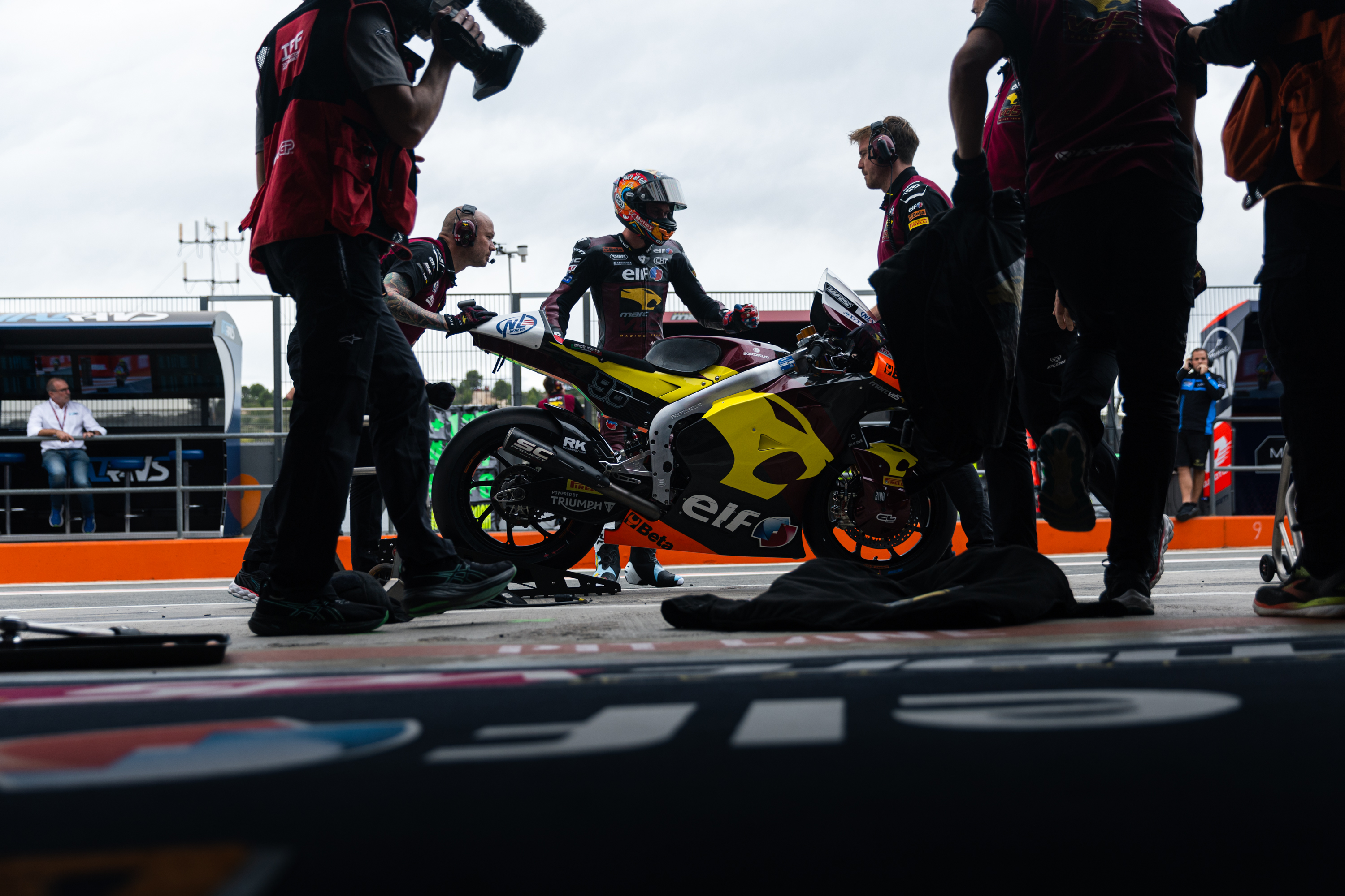 2025 Moto2 Valencia 15