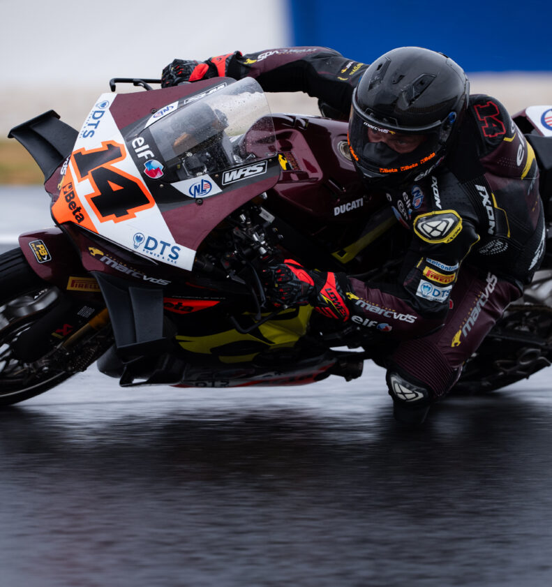 Lowes suffers Phillip Island heartache after thrilling podium battle 1