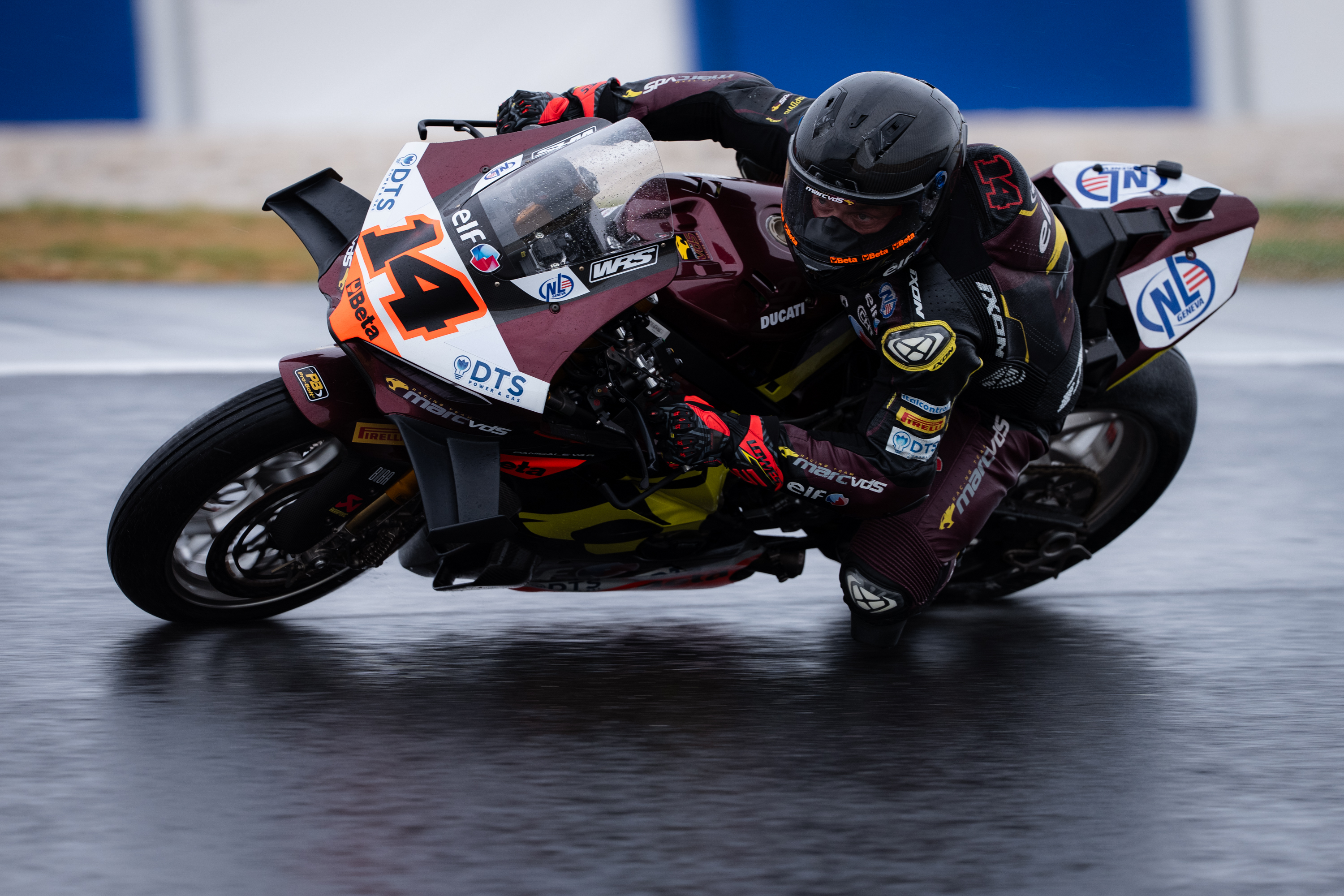 Lowes suffers Phillip Island heartache after thrilling podium battle 1