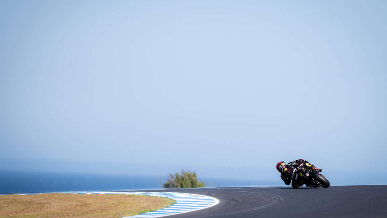 Lowes excited to race after Phillip Island test boost 11