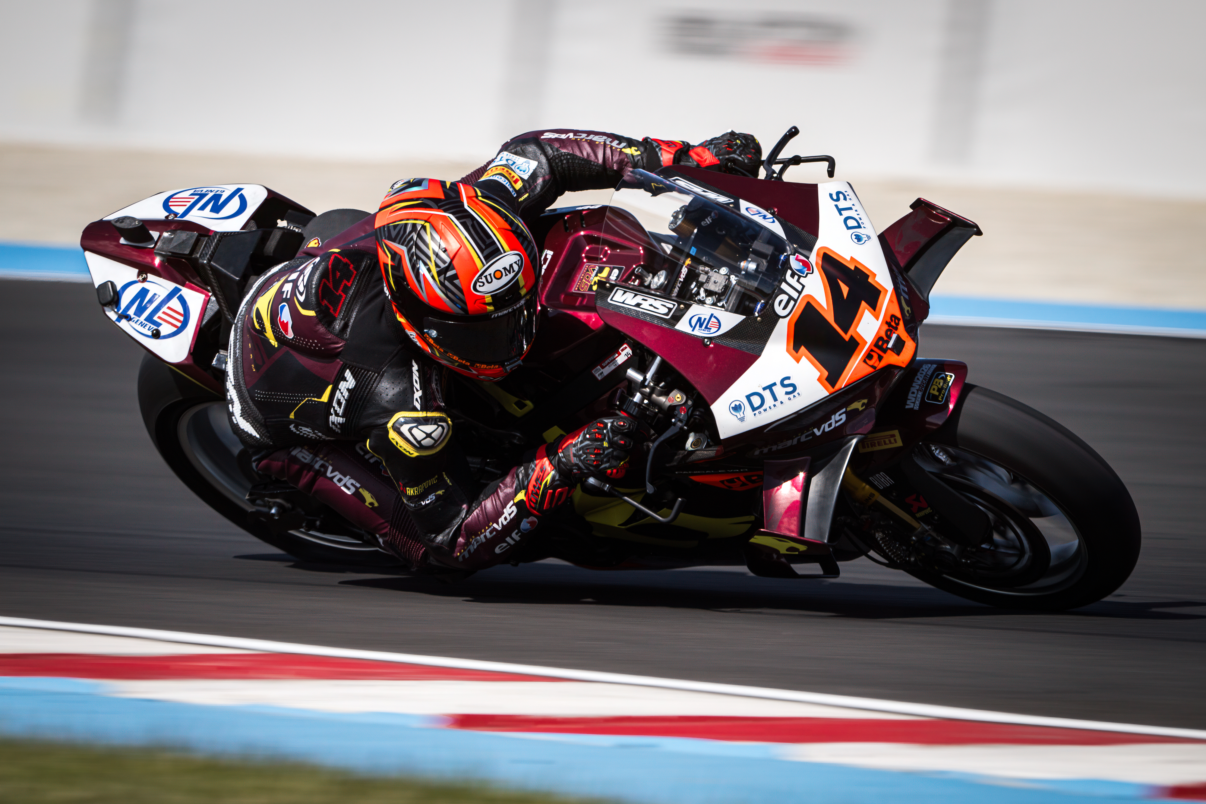 Lowes extends top three streak in Hungary practice 1