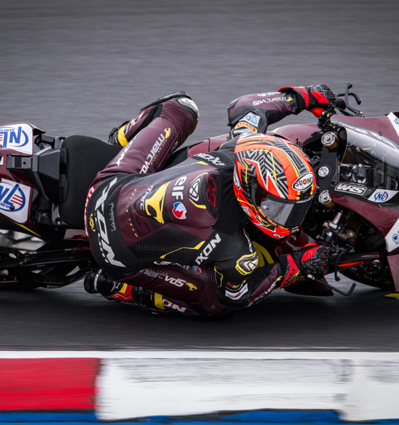 Lowes ends strong day one in Most inside top three 1
