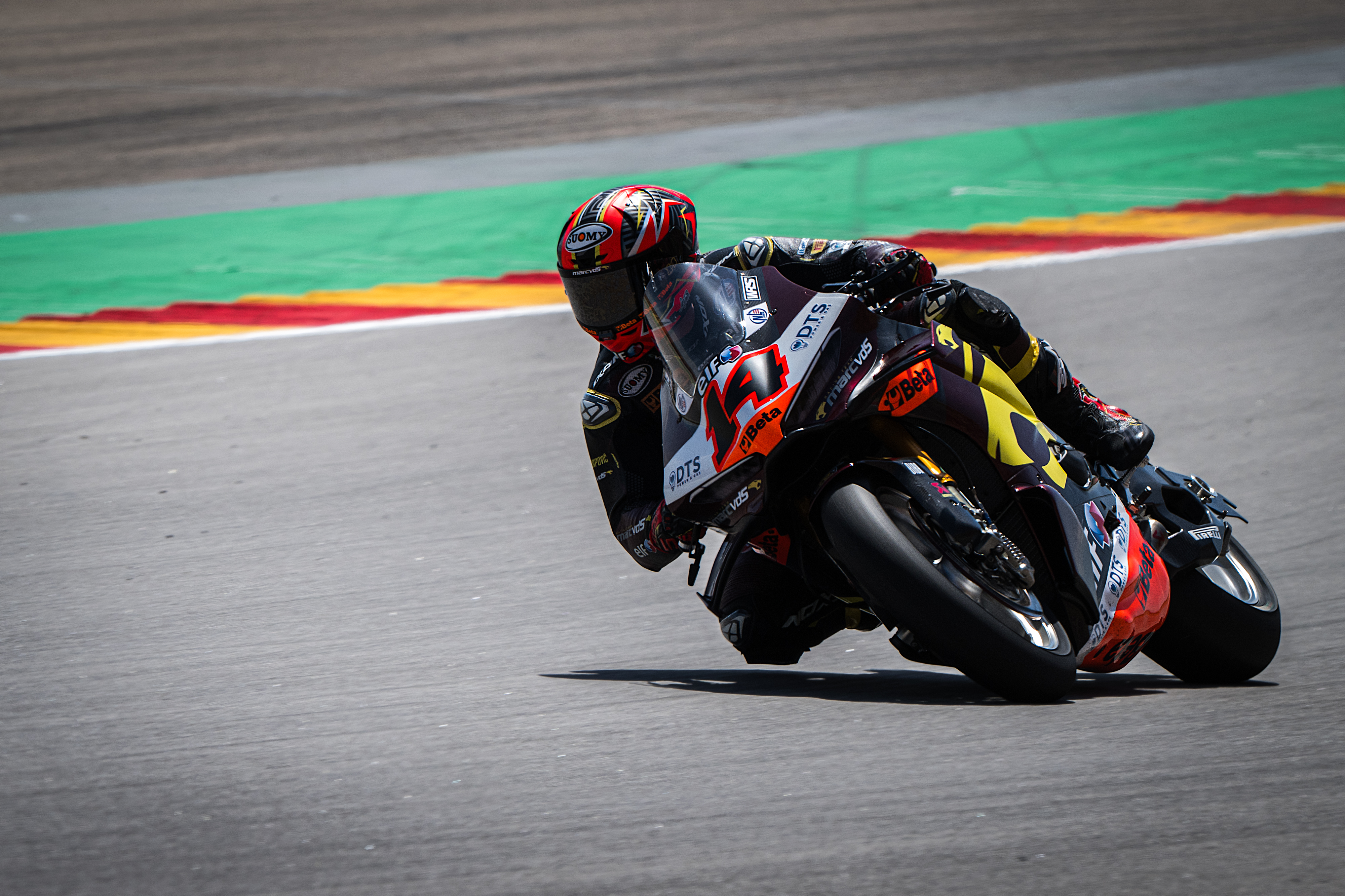 Lowes fast and confident in sweltering Aragón sunshine 1