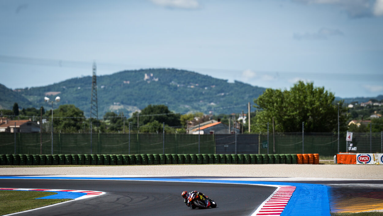 Strong start for Lowes in sunny San Marino 11