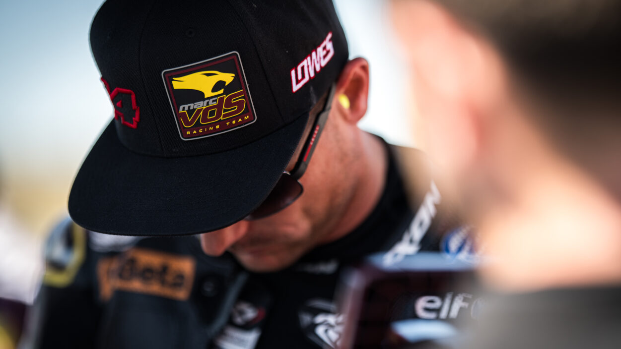 No reward for Lowes on rollercoaster Saturday in San Marino 15