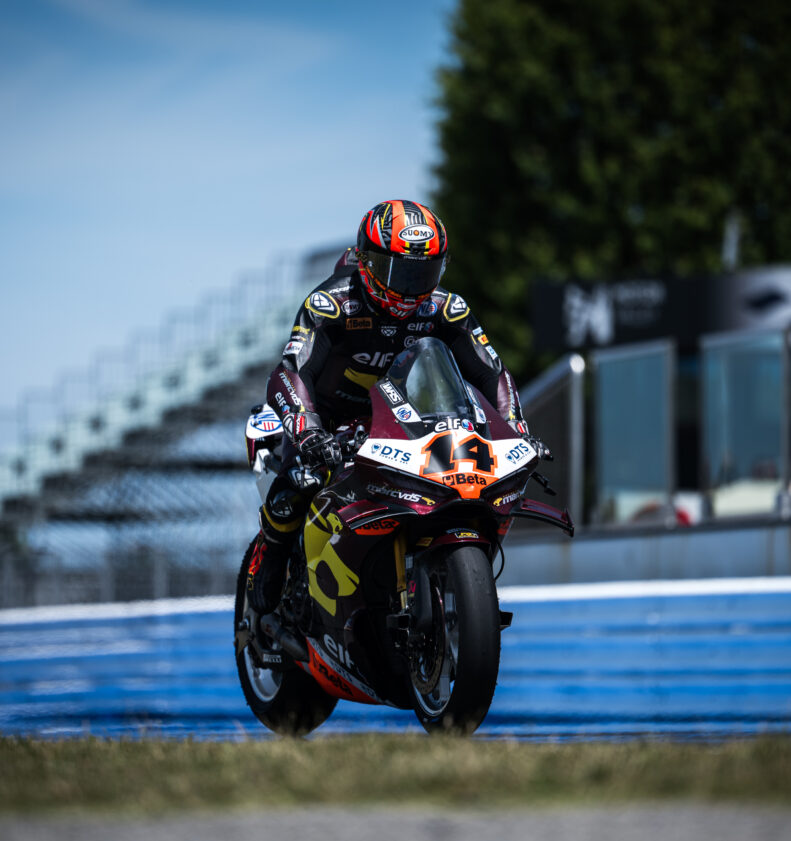 Late charge lands important top 10 for Lowes in Misano 1