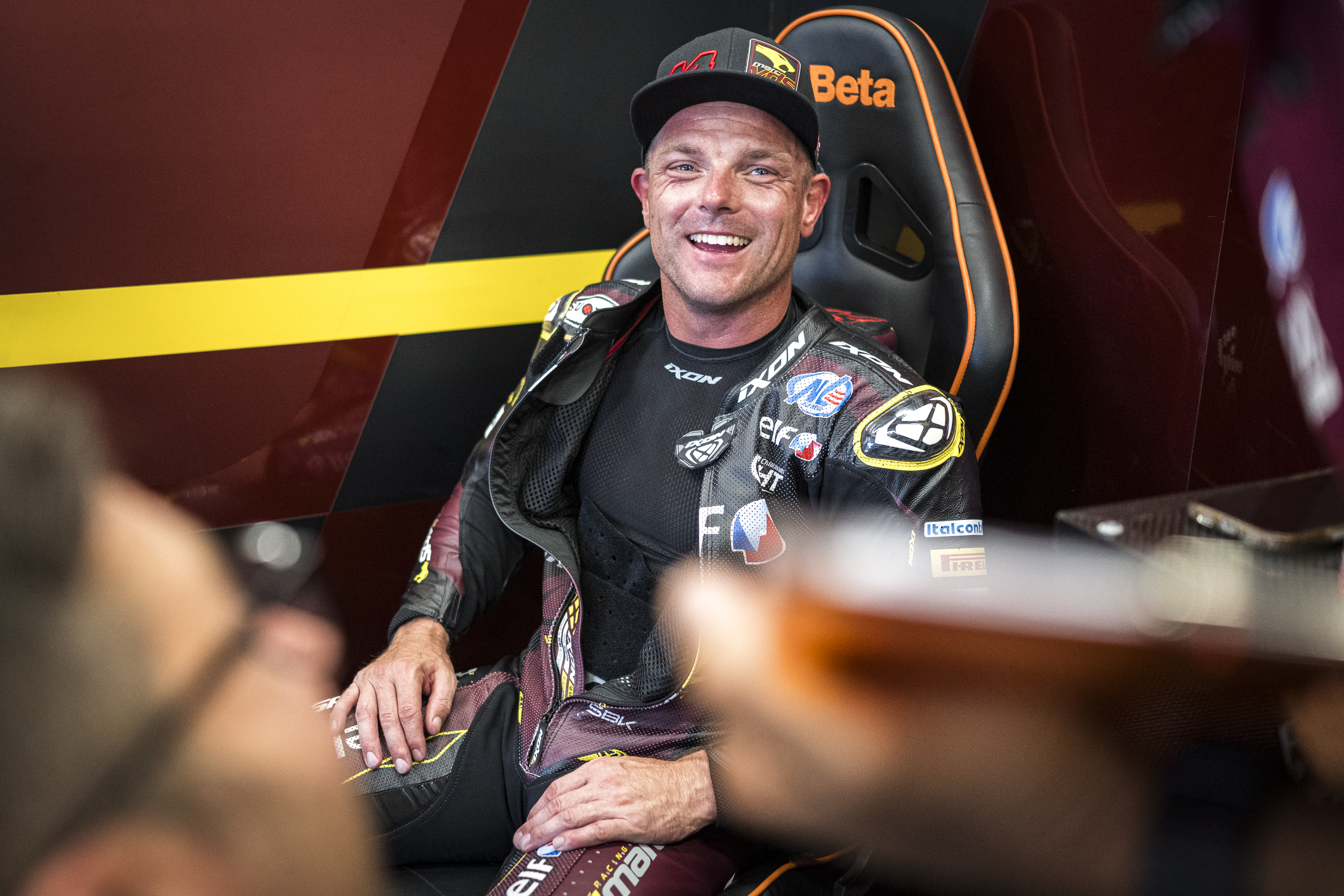 Fine French opening for Lowes at Magny-Cours 1