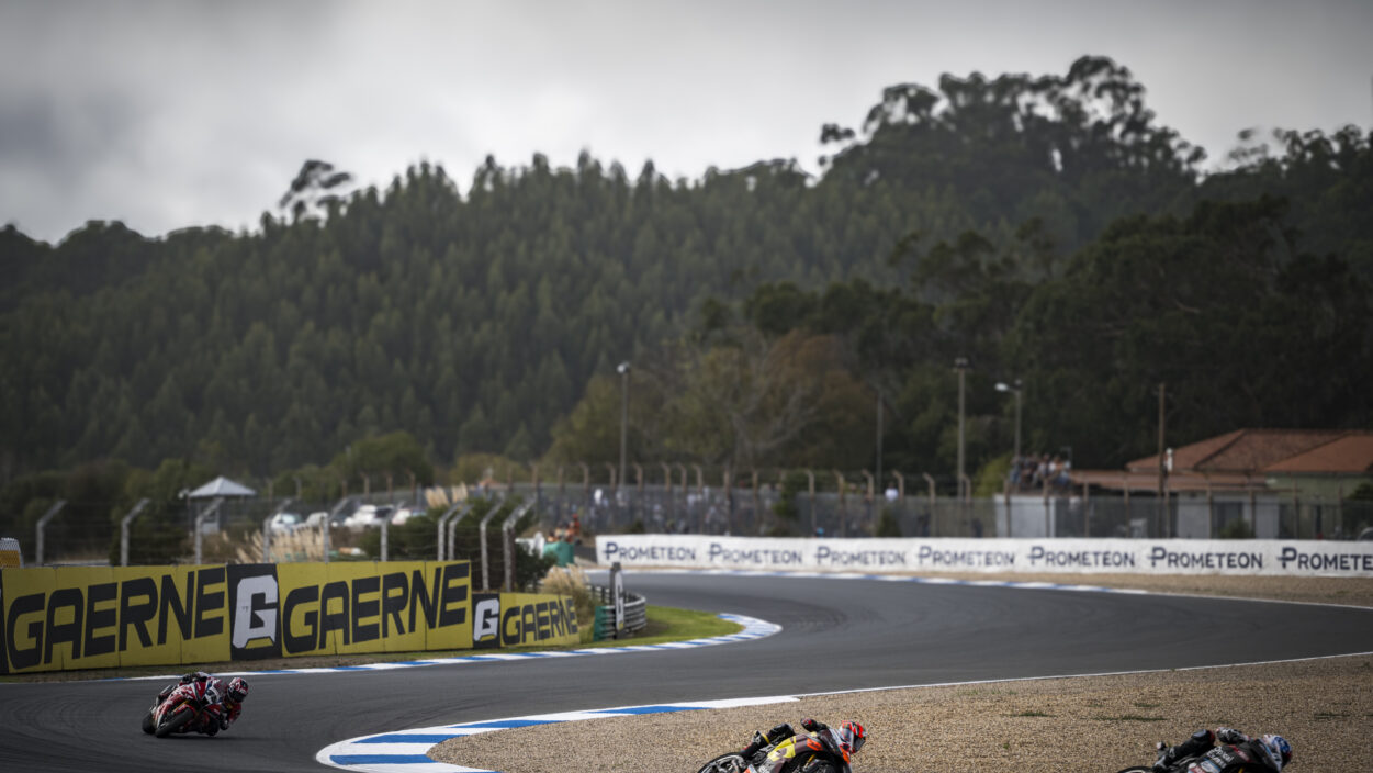 Lowes recovers point on tricky Sunday in Estoril 27